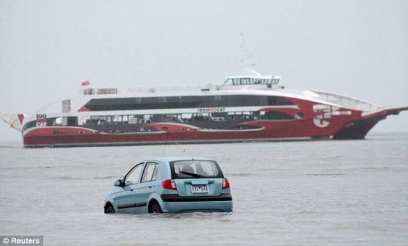 GPS不可靠？日本遊客澳洲自駕遊駛進大海