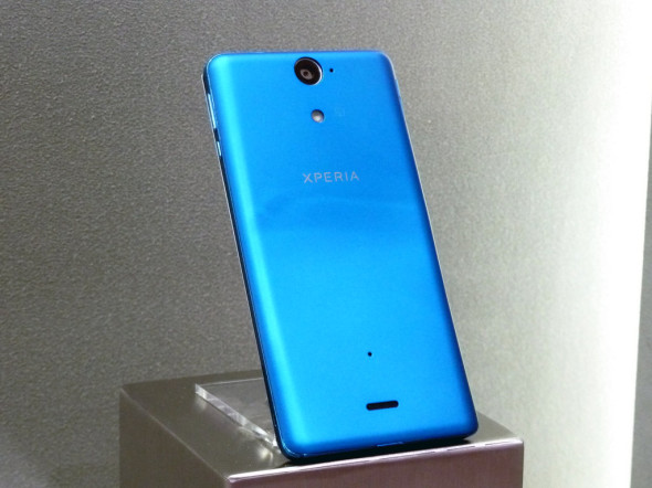 DoCoMo 新機預覽 : 超萌藍色「Xperia AX SO-01E」出場！