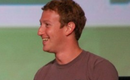 Facebook CEO 衣櫃裏有大概 20 件同款 T-shirt