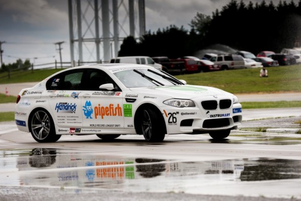 BMW M5 刷新飄移最長距離世界紀錄