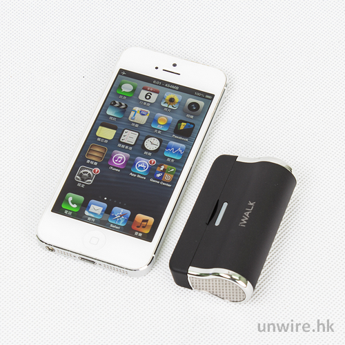 iPhone 5 直插式充電器．iWALK Link 2500