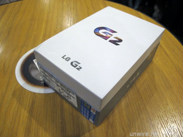 最強手機抵港？LG G2 詳測第一回：開箱 + 機身介紹 + 手感分享