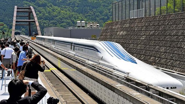 art-Japan-Maglev-Fastest-Train-620x349