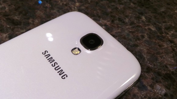 Samsung 不再膠？或改用金屬製手機殼