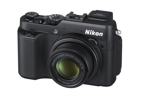 追加 EVF 設計！Nikon 發布新款 Coolpix P7800 相機