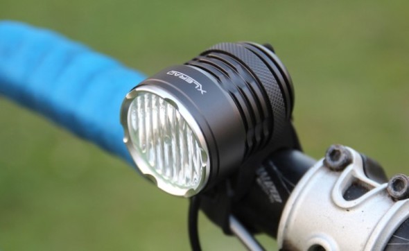 自動調節光暗  內置感應器聰明單車燈 Xlerad