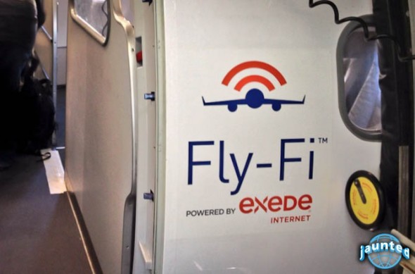 飛機玩 FaceTime 傾 Skype 都得？Jetblue 客機推 Fly-Fi 上網服務