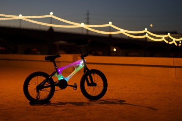 會發光 LED 車架   兒童單車更安全