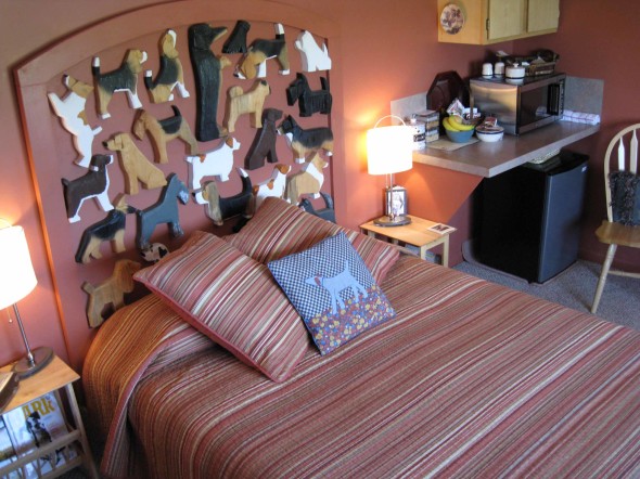 The Beagle-Shaped Guesthouse