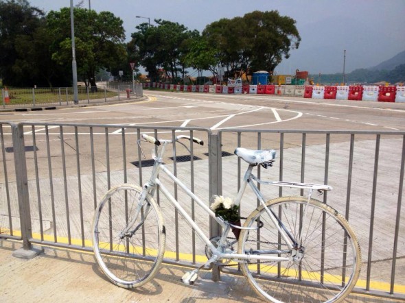 悼意外死者  單車組織擺放 Ghost Bike 盼提升社會關注