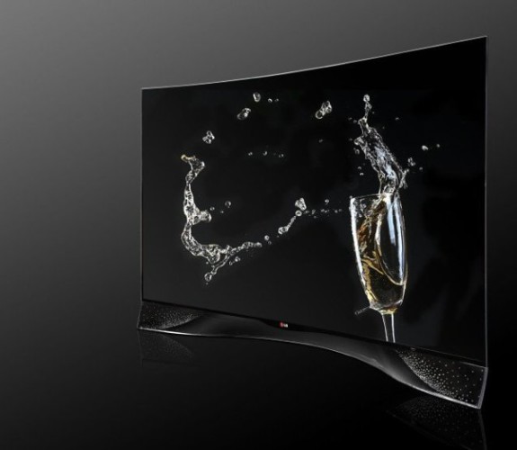 主攻女性市場！LG 將推出 Swarovski 水晶曲面 OLED 電視
