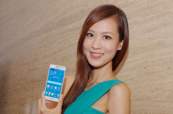 Samsung 首款金屬手機 – Galaxy Alpha 速試
