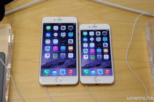 小編 ：「似足阿哥和細佬！」iPhone 6 vs iPhone 6 Plus 尺寸大比拼