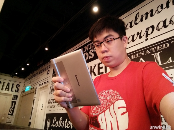 小編 ：「8 吋夠輕最吸引」- Lenovo Yoga Tablet 2 / Tablet 2 Pro