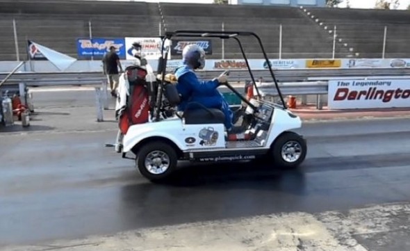 比得上跑車！全球最快高爾夫球車速度高達 190 km/h