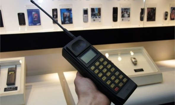 真正韓國設計及製造！這就是 Samsung 第一部推出的手提電話