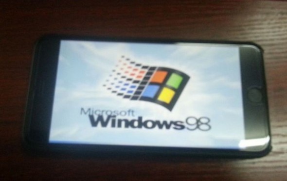 iPhone 6 Plus 十分強勁！竟可運行 Windows 98 電腦系統