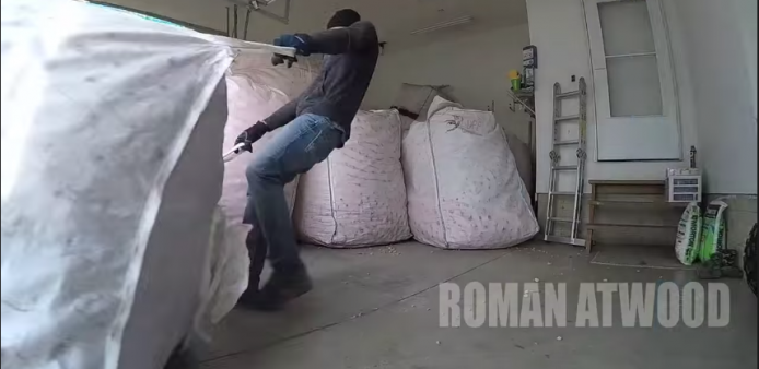 2015-01-22 17_40_23-Crazy Plastic Ball PRANK!! - YouTube