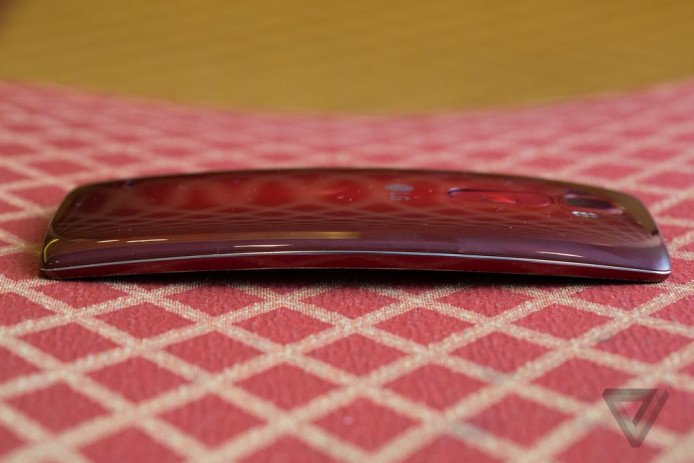 ces-2015-lg-g-flex-2-7670.0