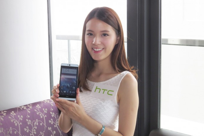 【報價】$3,398 買前鏡頭 UltraPixel 手機 – HTC Desire 826 dual sim