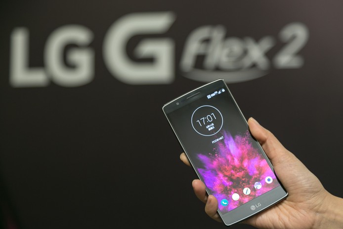 最強「屈機」全接觸！LG G Flex 2 試玩 Party