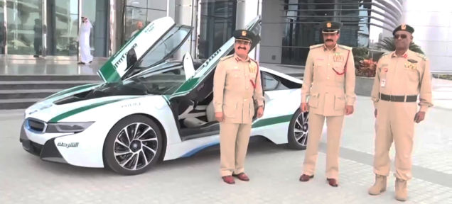 杜拜警方再度任性  BMW i8 被集郵成新警車