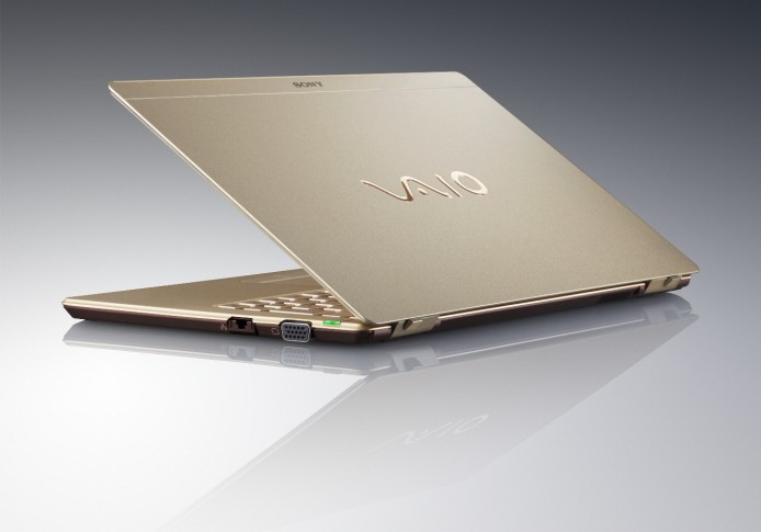 Sony_VAIO_X-Serie_Gold_6