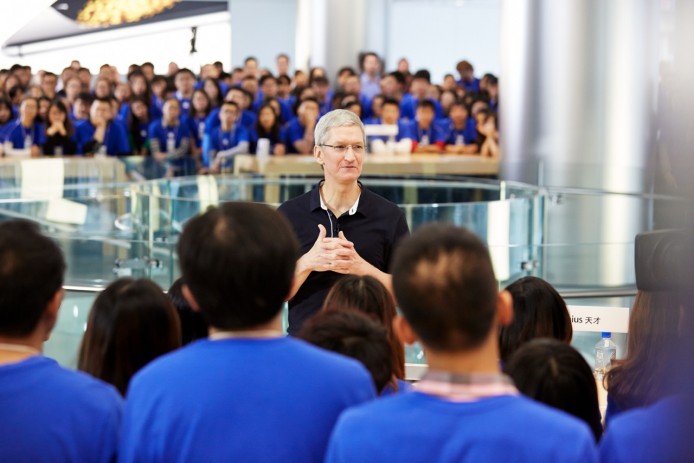 豪花過百萬和 Tim Cook 食餐晏