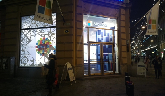 狠下毒手！Microsoft 關閉 Nokia 芬蘭旗艦店