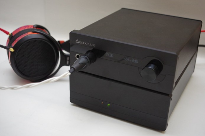 挑戰最強桌上微型 DAC 耳擴一體機，Geek Pulse XFi + Geek LPS 評測
