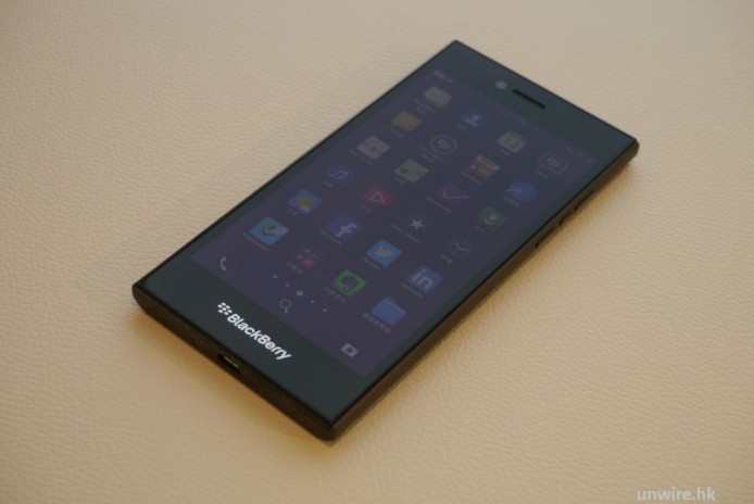 售價：$2,588！中階觸控買個安心‧BlackBerry Leap 香港發佈