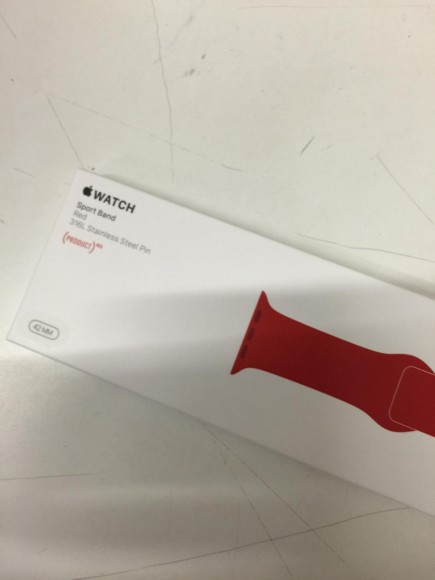 最後流出? 外媒公開紅色 Apple Watch 包裝盒相片