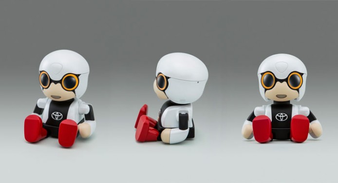 豐田展示可愛機械人 Kirobo Mini