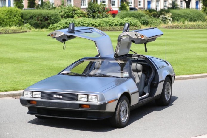 改裝 DeLorean 電動版   大學向《回到未來》時光機致敬