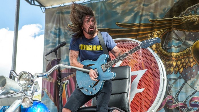 向法國恐襲遇難者致敬  Foo Fighters 新 EP 網上免費下載