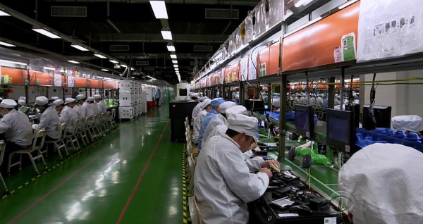 為何 iPhone 在中國製造？Apple CEO 稱皆因中國工人有更好技術