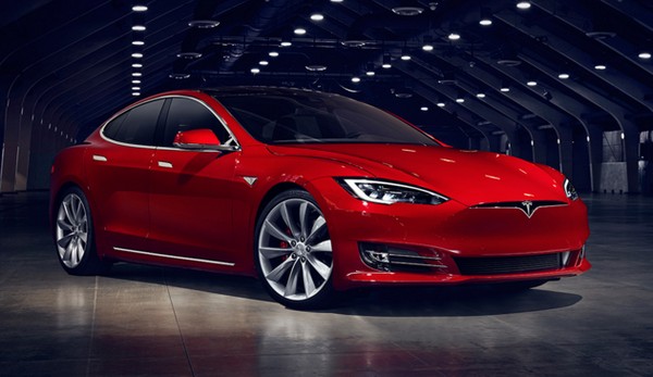 Tesla 新版 Model S 正式登場！充電更快、空氣過濾、新車頭設計