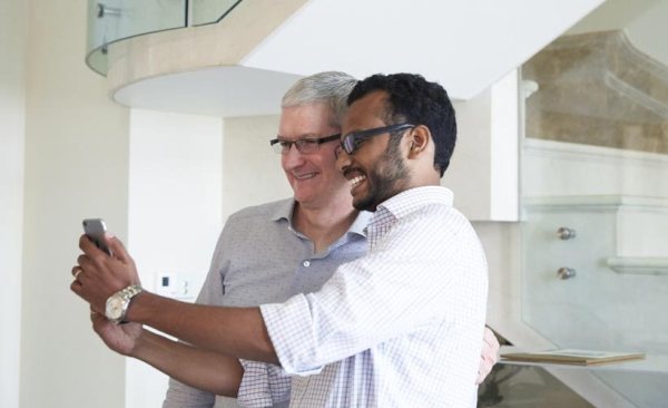 【瘀到爆】Tim Cook 怒斥認證零售店賣假 iPhone 殼！點知原來係正版