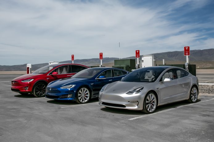 平買貴用？Tesla Model 3 用 Supercharger 需額外付費