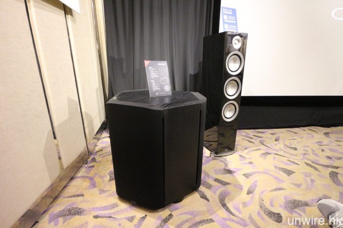 前置及中置用上 Paradigm Prestige 85F 及 55C,而超低音則為 Paradigm Sub 1。