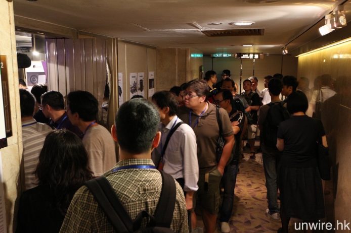 有圖有真相,每場示範都是大排長龍。