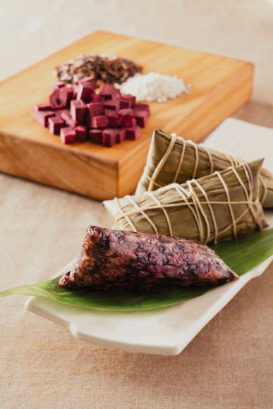 Okinawa black sugar, sweet potato puree and black glutinous rice dumpling 沖繩黑糖紫薯蓉紫米粽