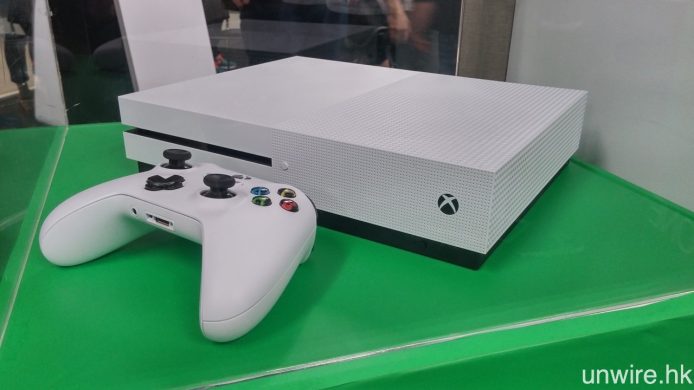 XboxOneS_01