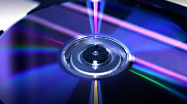 多藍光碟 400 倍！日本研發新型光碟一張容量可達 10 TB