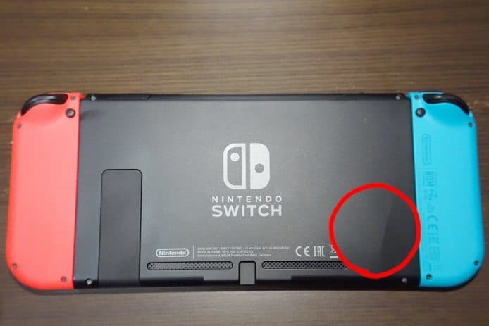 使用僅 70 小時  任天堂 Switch 疑似電池脹起機身爆裂