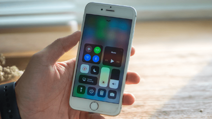 iPhone 更新 iOS 11 後　控制中心不能完全關閉 Wi-Fi 及 藍牙
