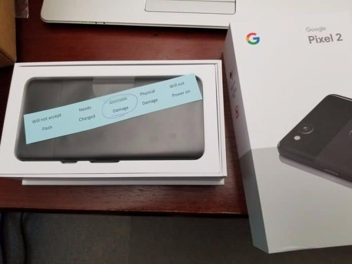 消費者開箱新機  Pixel 2 竟是瑕疵品