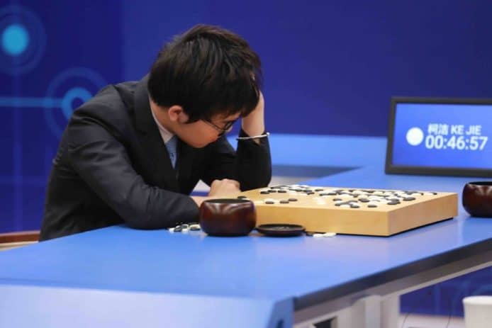 直接認輸！棋王柯潔再次敗於 AI 之手