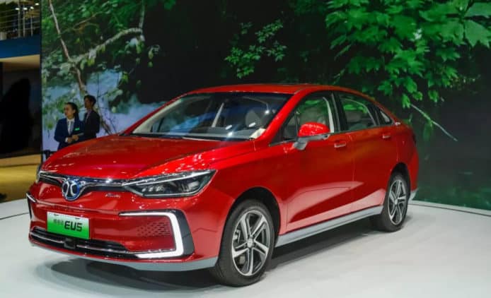 大陸首款 AI 電動車發表  售價 13 萬人民幣起