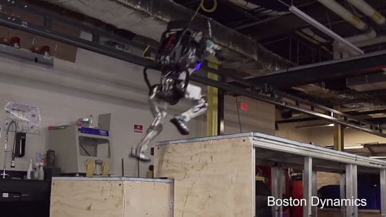 【有片睇】Boston Dynamic Atlas 機械人　動作靈敏連續跳上 40cm 高台階